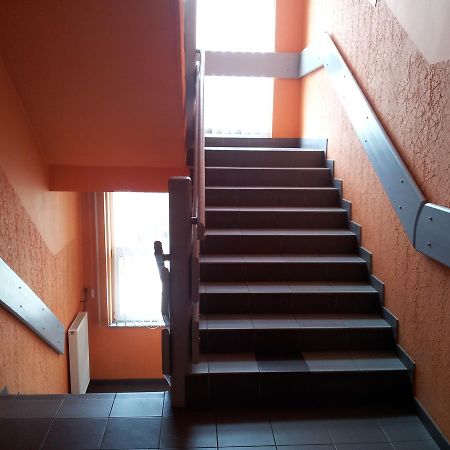 Hotel Staropolski ستشيلتسي كراجينسكي المظهر الخارجي الصورة