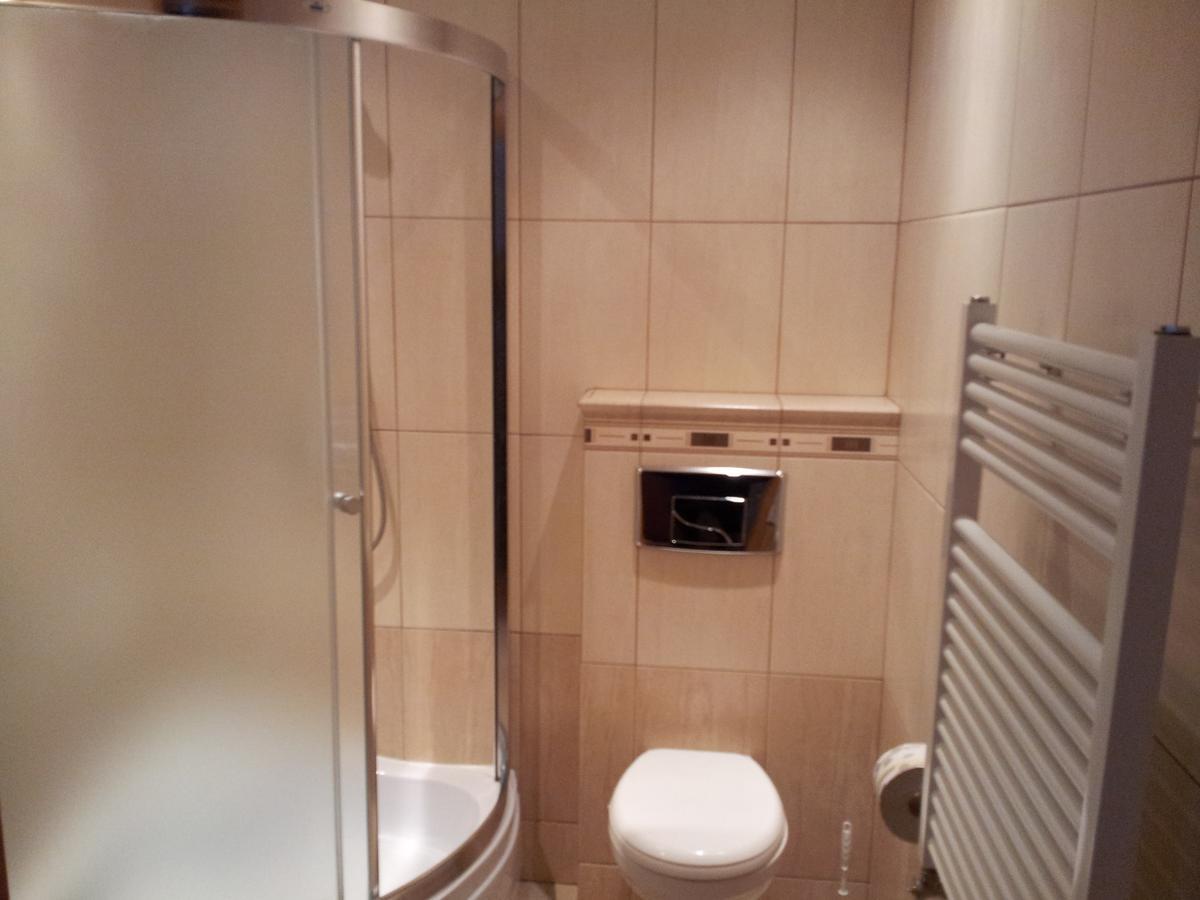 Hotel Staropolski ستشيلتسي كراجينسكي الغرفة الصورة